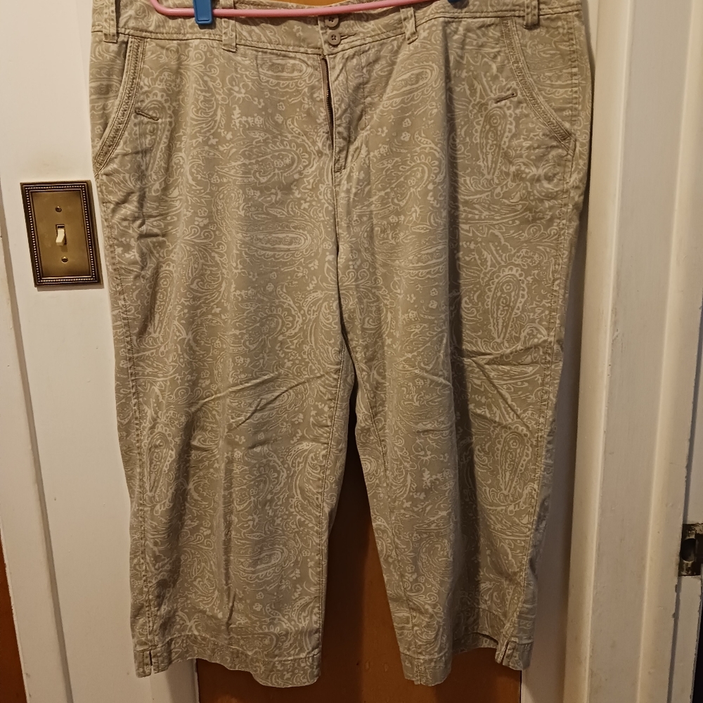 Women's crop pants